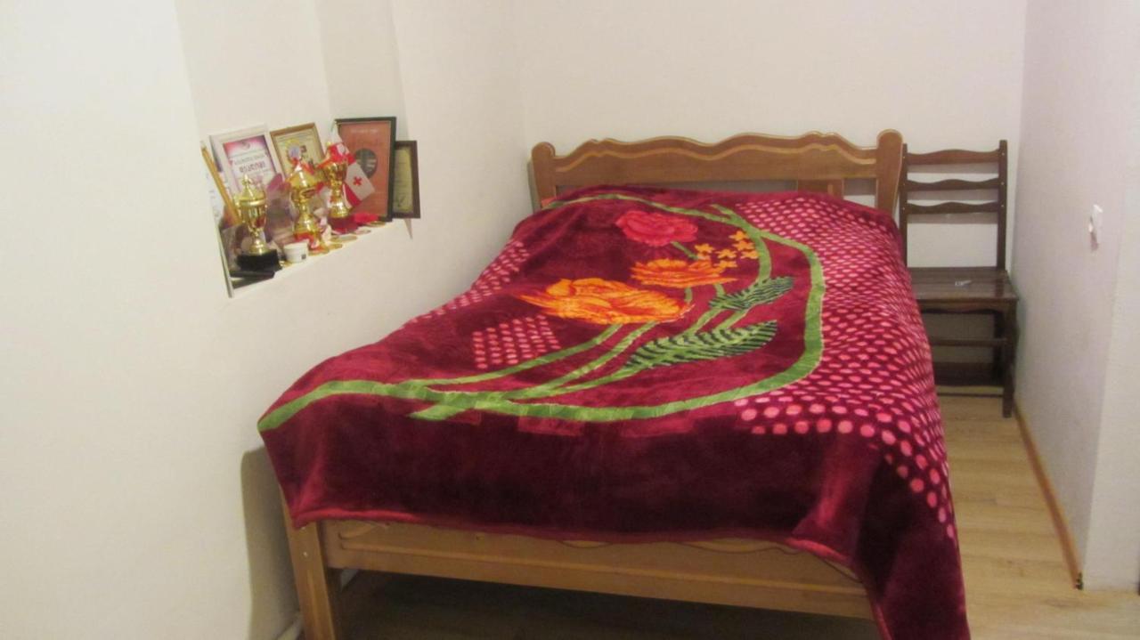 Guest House Adelina Местия Екстериор снимка